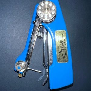 Blue Sun Automatic Feed Hand Held Sewing Machine